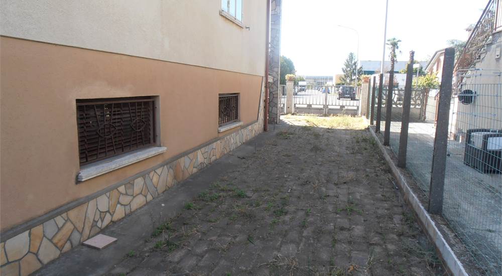 Photo 26